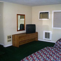 Crestview Inn