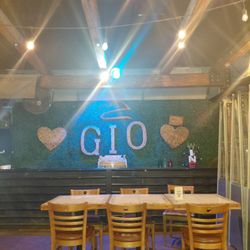Gio Cucina Napoletana - Outdoor sitting