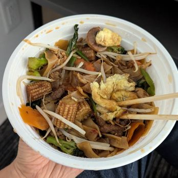Thai Express - Delicious drunken noodles with extra veggies and egg! - Thai Near Me - Dorval, Quebec Thai Express - Delicious drunken noodles with extra veggies and egg! - Thai Near Me - Dorval, Quebec