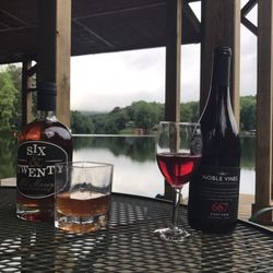 Bird Mountain Wine & Spirits