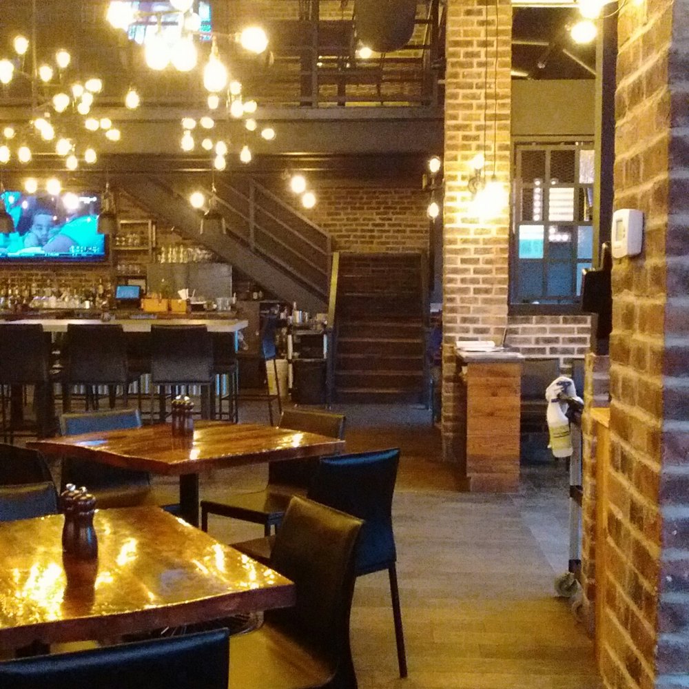 Crust & Crate Public House - Inside the restaurant. - Gastropubs Near Me - Ottawa, Ontario Crust & Crate Public House - Inside the restaurant. - Gastropubs Near Me - Ottawa, Ontario