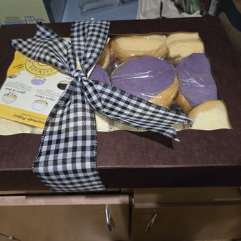 The Ensaymada Project - Mango, Ube, and Cheese Ensaymadas - Desserts Near Me - Newhall, California The Ensaymada Project - Mango, Ube, and Cheese Ensaymadas - Desserts Near Me - Newhall, California