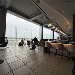 Delta Sky Club - Outdoor seating area