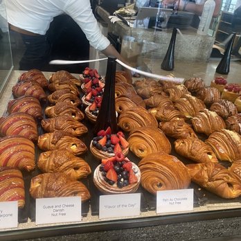 Bachour - Bakeries Near Me - Coral Gables, Florida