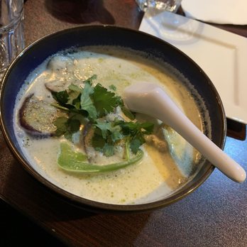Broccoli - Green Curry - Chicken - Asian Fusion Near Me - Schiller Park, Illinois