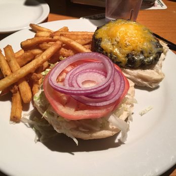 Otis & Oliver's - Cheese Burger - New American Near Me - Latham, New York