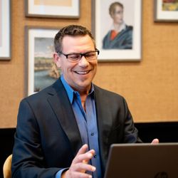 Eric Layman - Eric teaches live online classes and mentorship sessions in mediumship and psychic development.