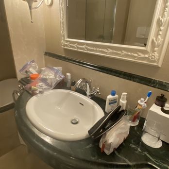 Rome Marriott Grand Hotel Flora - Small countertop in bathroom - Hotels Near Me - Rome, RM Rome Marriott Grand Hotel Flora - Small countertop in bathroom - Hotels Near Me - Rome, RM