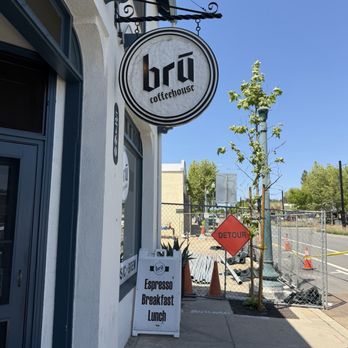 Bru Coffeehouse - Cafes Near Me - Atascadero, California