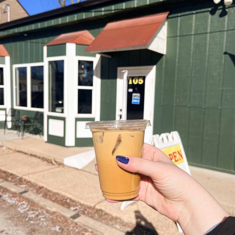 Pothos Coffee - Front door, winter rosemary latte - Coffee & Tea Near Me - Imperial, Missouri Pothos Coffee - Front door, winter rosemary latte - Coffee & Tea Near Me - Imperial, Missouri