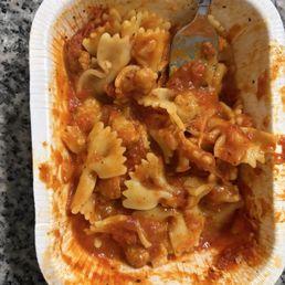 Spicy farfalle pasta