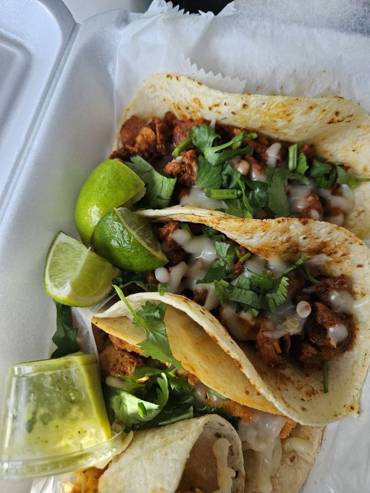 Las Palmas Taqueria Logo