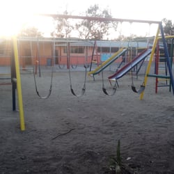 Escuela Primaria Valentín Gómez Farías - Área de juegos