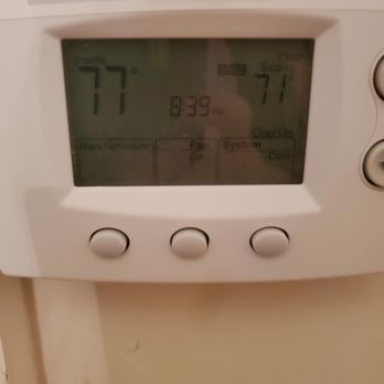 Chateau Coralini - 77 degrees in my room 8:39pm. Was told no other fans were available and I had to try to sleep in this temp. - Hotels Near Me - Salinas, California