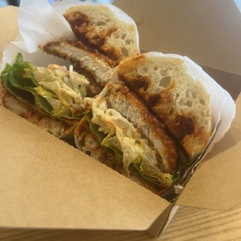 Uni Uni Bubble Tea Wicker Park - Korean Spicy Chicken Katsu Sandwich - Bubble Tea Near Me - Chicago, Illinois
