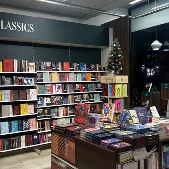 Akateeminen kirjakauppa - Bookstores Near Me - Helsinki, 18 Akateeminen kirjakauppa - Bookstores Near Me - Helsinki, 18