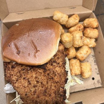 sneakybird - Chicken sandwich - Chicken Wings Near Me - Surprise, Arizona
