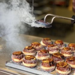 Bread Ahead Bakery | Borough Market - Crème brûlée donut