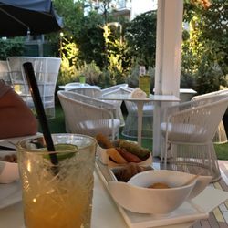 Bar Cherì - Beautiful outdoor garden!