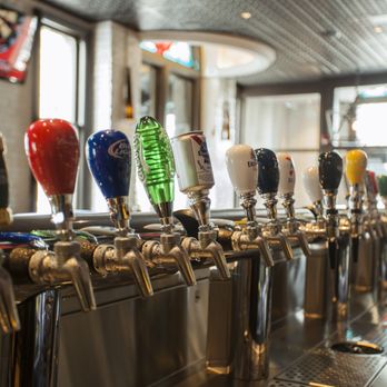 Elephant & Castle - British Near Me - Toronto, Ontario