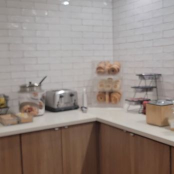 Fairfield Inn & Suites Denton - Breakfast bar - Hotels Near Me - Denton, Texas