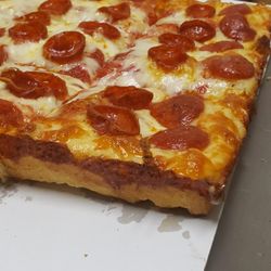 Marco's Fine Wine Deli & Liquor - Deep dish