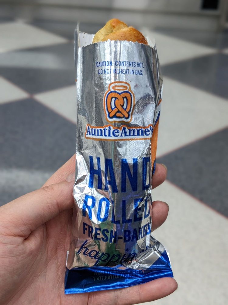 AUNTIE ANNE’S Updated September 2024 25 Photos & 16 Reviews 10000