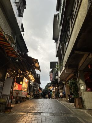 Shifen Old Street by null