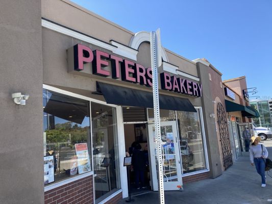 Peters' Bakery by null