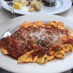 Paesano of Mulberry Street - Yummy tortellini bolognese