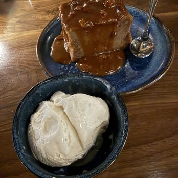 Otis Seafood House - Bread Pudding & Vanilla Bean Ice Cream - Wine Bars Near Me - New Orleans, Louisiana Otis Seafood House - Bread Pudding & Vanilla Bean Ice Cream - Wine Bars Near Me - New Orleans, Louisiana