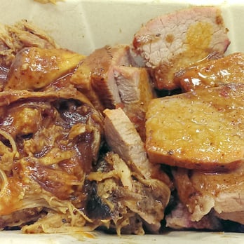 Hole In the Wall BBQ - Pulled pork and beef brisket - Barbeque Near Me - Seattle, Washington