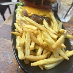 Le Blast - Cheeseburger fries