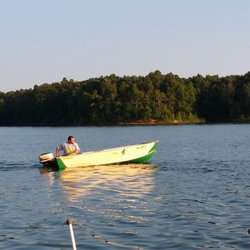 Fellows Lake Marina - Going out on the lake