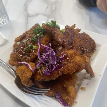Million Thai Restaurant - Crispy garlic chicken - Thai Near Me - Fairfield, California Million Thai Restaurant - Crispy garlic chicken - Thai Near Me - Fairfield, California