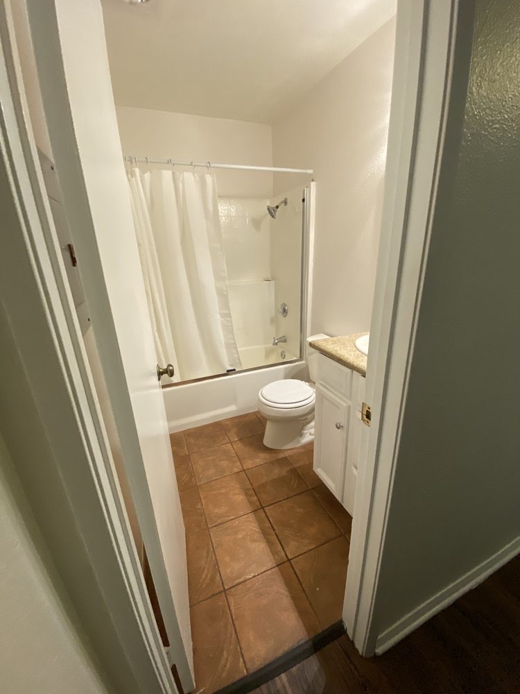 DASANI’S COMPANY TUB REFINISHING Updated October 2024 453 Photos