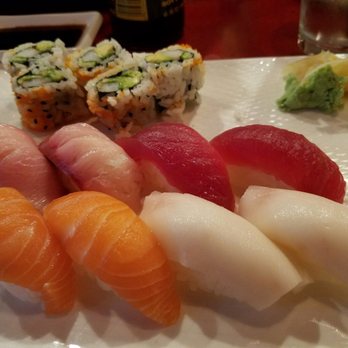Room 112 - Sushi sampler - Asian Fusion Near Me - Charlotte, North Carolina