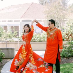 Thanh Trang - We asked for a long train to display the amazing design and made a great photo op :)