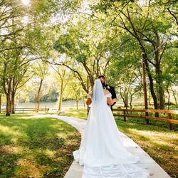 Rustic Creek Weddings and Events - Rustic creek is amazing! It's such a beautiful and peaceful place! Lori was amazing and my daughter had the wedding of her dreams!