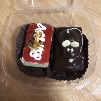 G Sweetss  - Bakeries Near Me - Peabody, Massachusetts