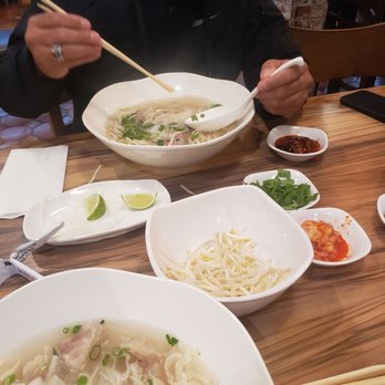Cali Pho Nia - Dig in - Vietnamese Near Me - Van Nuys, California