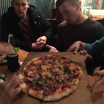 Russell's Pizza - Pizza Near Me - Willunga, SA