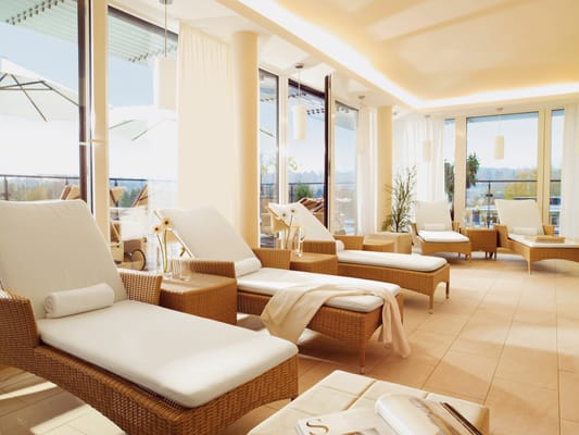 Hotel Vier Jahreszeiten Starnberg by null
