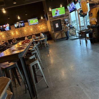 Woodson's Local Tap + Kitchen Grand Parkway - American Near Me - Spring, Texas