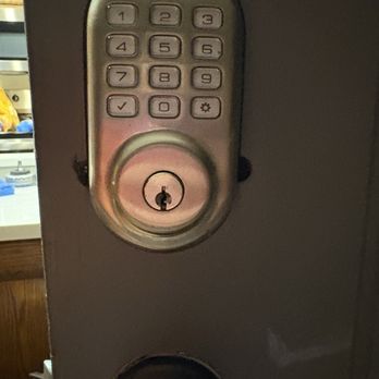 Cabins USA - Holes in exterior door that you could easily stick a pencil in on either side - Vacation Rentals Near Me - Sevierville, Tennessee