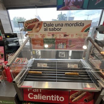 7-Eleven - Mexican priced ice cream - Convenience Stores Near Me - San Miguel de Cozumel, ROO