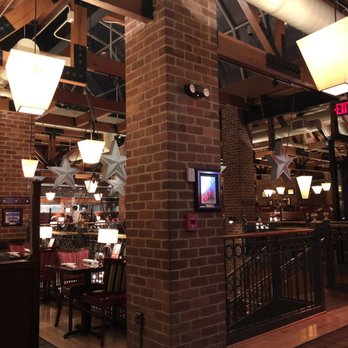 Mike's American - Upstairs dining - American Near Me - Springfield, Virginia