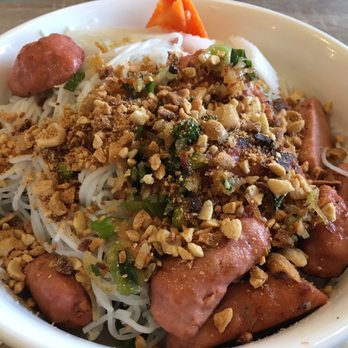 Hue Restaurant - #40: Bun Nem Nuong (Grilled Meatball w/Rice Vermicelli, $9.75)- 3/5. The nem nuong was too dense. - Vietnamese Near Me - San Jose, California Hue Restaurant - #40: Bun Nem Nuong (Grilled Meatball w/Rice Vermicelli, $9.75)- 3/5. The nem nuong was too dense. - Vietnamese Near Me - San Jose, California