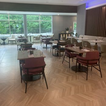 Cambria Hotel North Conway - Hotels Near Me - North Conway, New Hampshire