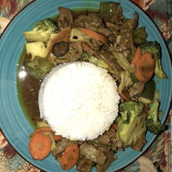 Lucky Chinese Restaurant - Hakka Near Me - Scarborough, Ontario